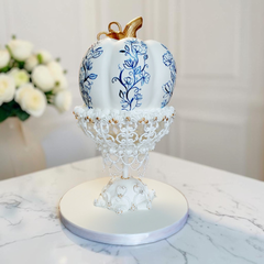 Beginner Cake Carving & Royal Icing with Autumn McPherson - October 22nd & 23rd - 5:00 to 9:00pm $425.00
