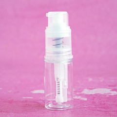 Spray bottle for dusts