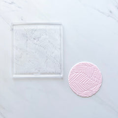 TROPICAL LEAVES EMBOSSER