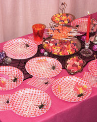 Creepin' it Cute Plates - 25 paper plates