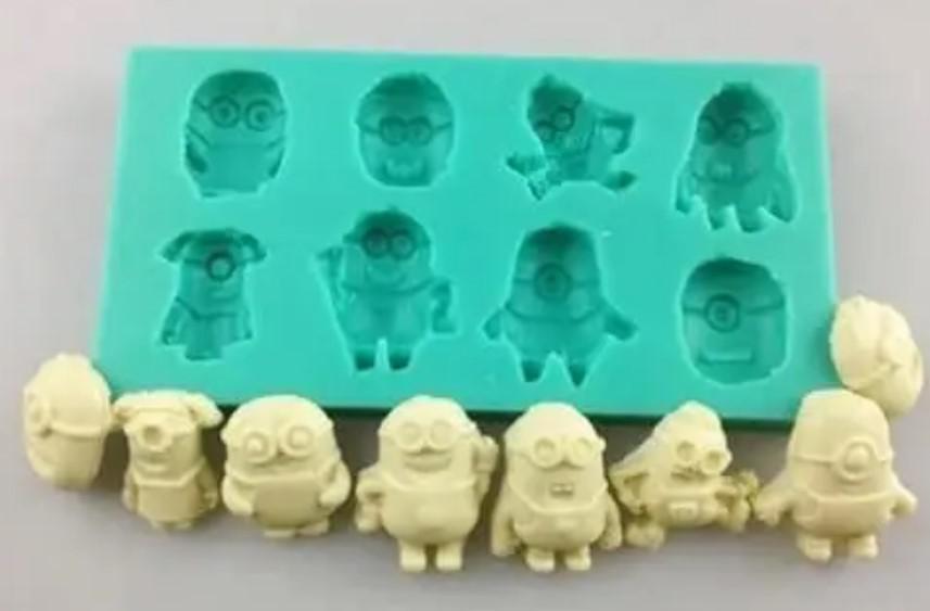 minion cake mold