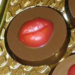 Lips Sandwich Cookie Chocolate Mold